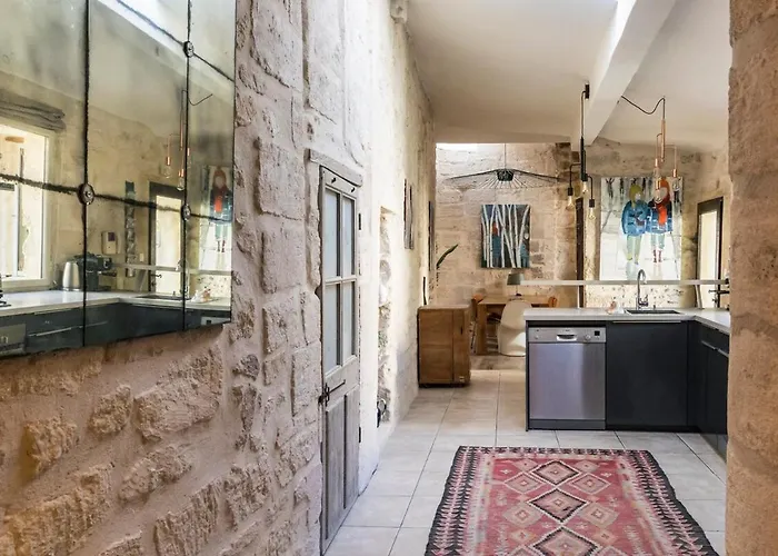 Havre De Paix à Les Avignon Villa